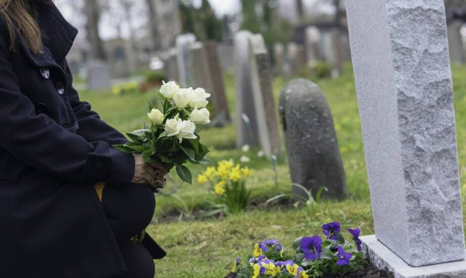 Usługi pogrzebowe – jakie są możliwości organizacji i dostępne opcje pożegnania