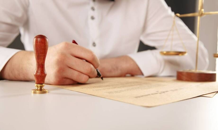 Pełnomocnictwo notarialne – jak sporządzić i kiedy może być wymagane