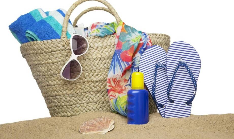 Torby plażowe – modne materiały, funkcjonalność i inspiracje na lato