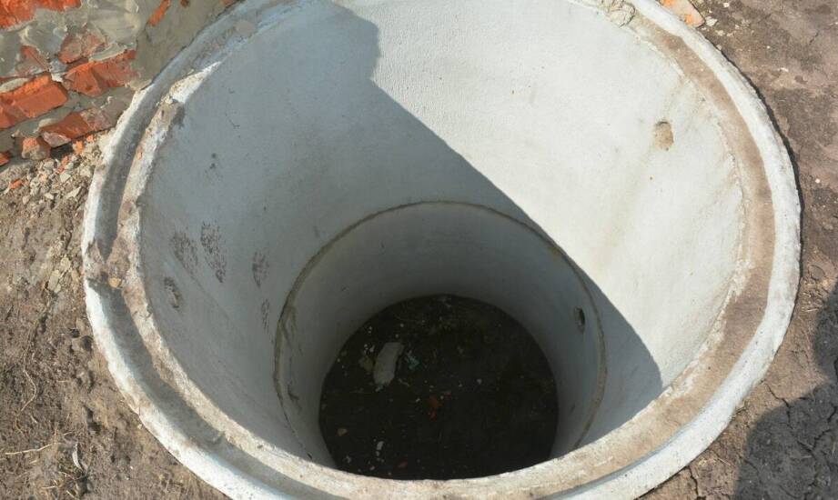 Jak prawidłowo zadbać o wywóz nieczystości z szamba i uniknąć problemów