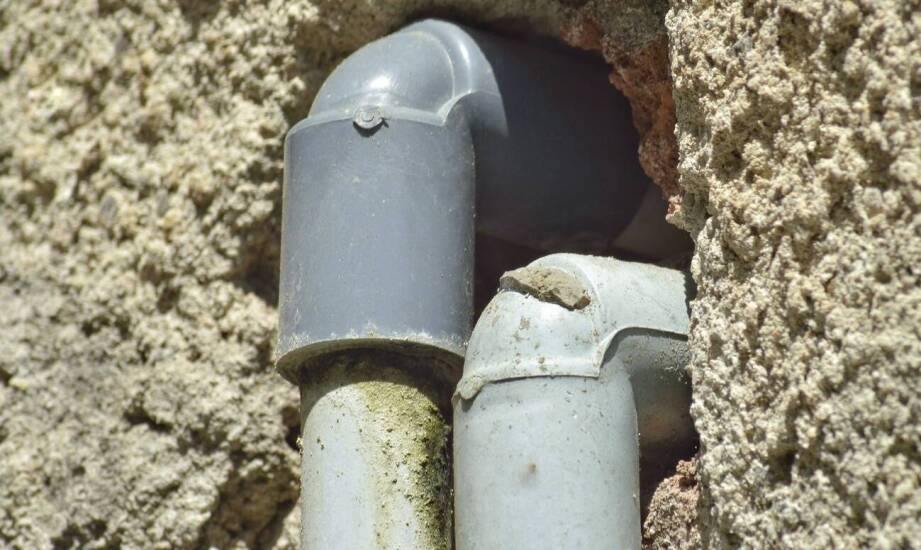Podstawowe zasady wykonania przyłącza kanalizacyjnego na posesji