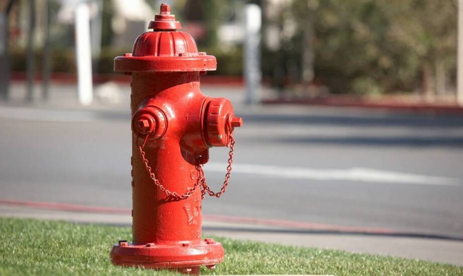 Instalacje hydrantowe w budynkach – funkcje, zastosowania i podstawy działania