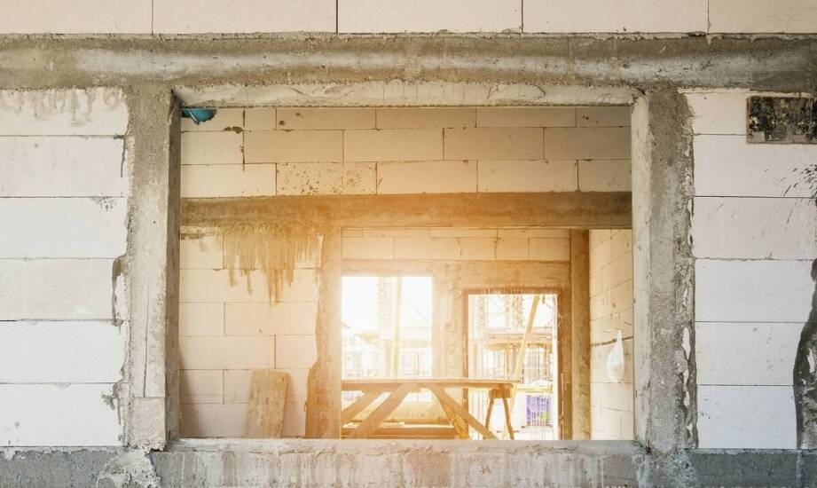 Skuteczne metody docieplania starych budynków i redukcji kosztów ogrzewania