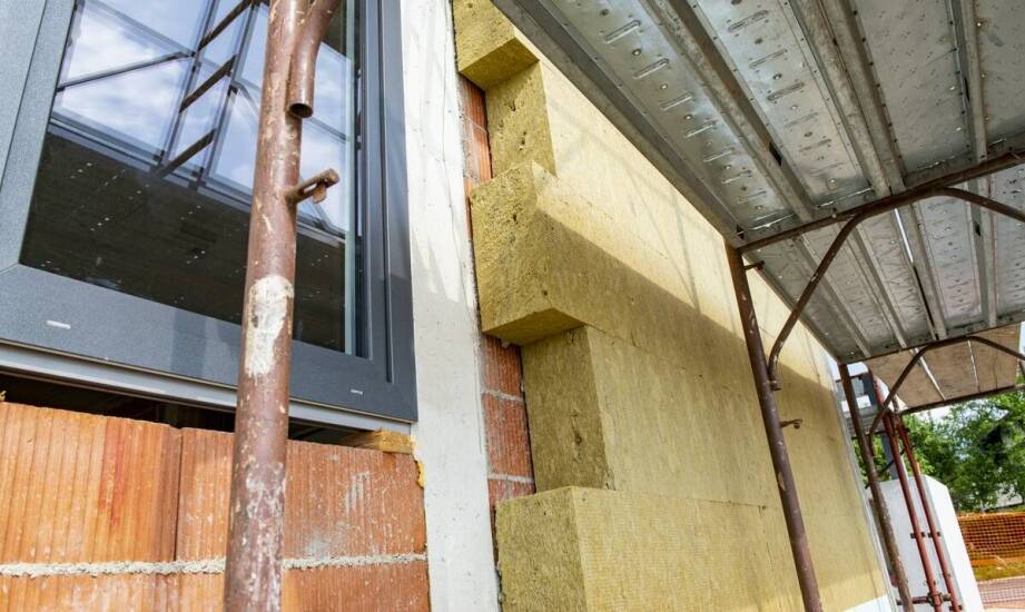 Jak poprawić efektywność energetyczną kamienic dzięki skutecznej izolacji