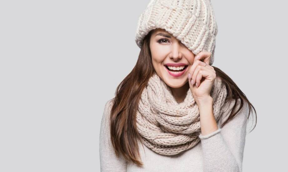 Stylowe czapki zimowe damskie – inspiracje i modne zestawienia na zimę