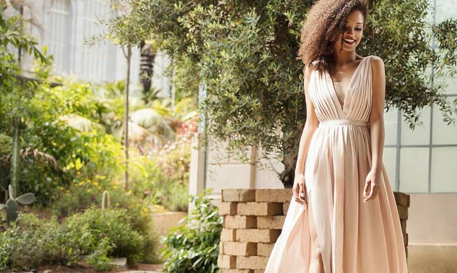 Długie sukienki w rozmiarze plus – inspiracje na wyjątkowe stylizacje