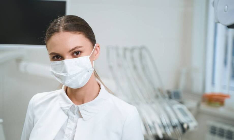 Moda i funkcjonalność – najciekawsze fasony maseczek ochronnych