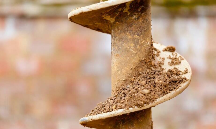 Kotwy budowlane – rodzaje, zastosowania i najważniejsze zalety mocowań