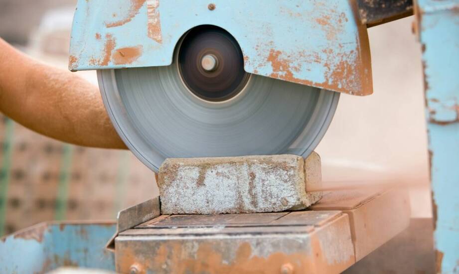 Tarcze do cięcia metalu – rodzaje, zastosowania i kluczowe właściwości