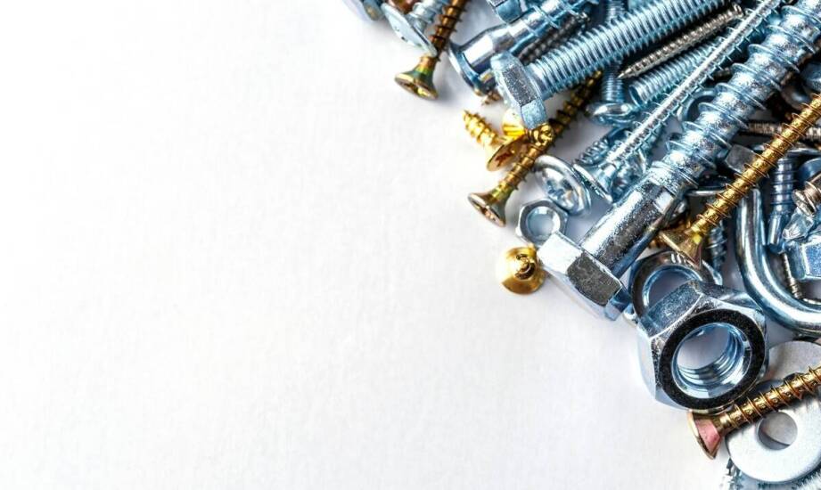 Śruby – rodzaje, zastosowania i najważniejsze cechy popularnych mocowań
