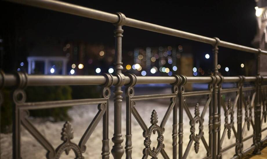 Trendy i inspiracje w projektowaniu balustrad do domu oraz ogrodu