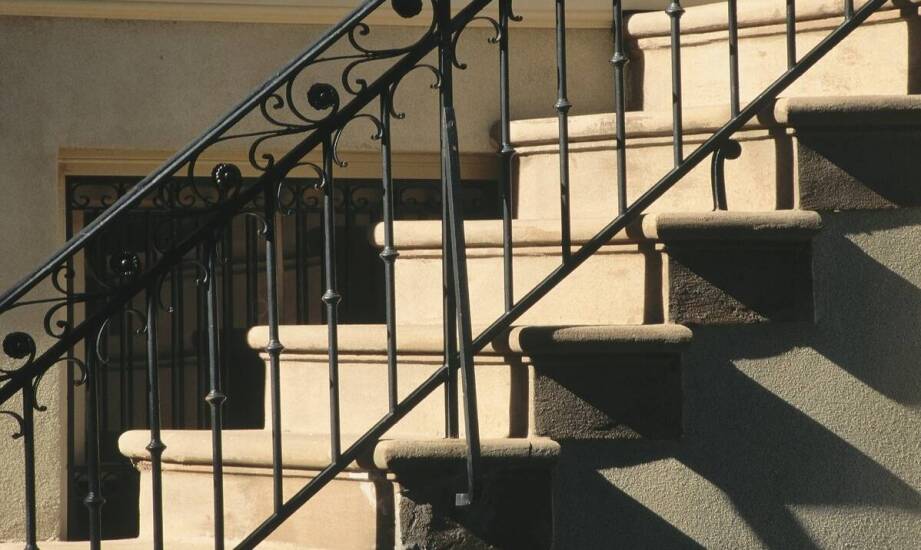 Balustrady – praktyczne zastosowania oraz najnowsze rozwiązania w budownictwie