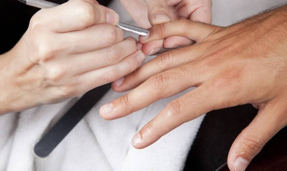 Manicure hybrydowy – trwałość, pielęgnacja i najważniejsze zalety tej metody