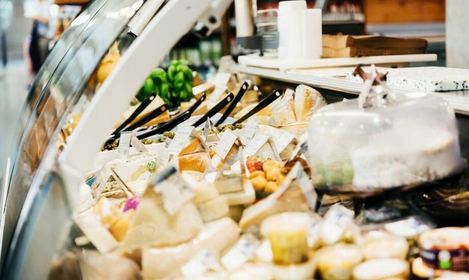 Jak wybierane są najlepsze sery? Procesy produkcji i oferta hurtowni