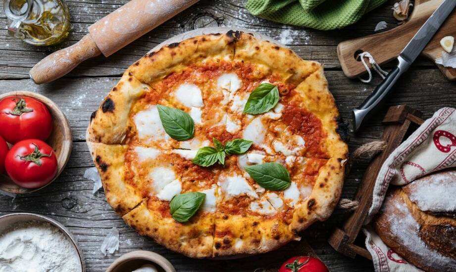 Najlepsze sery do pizzy – czym się wyróżniają i jakie warto wybrać?