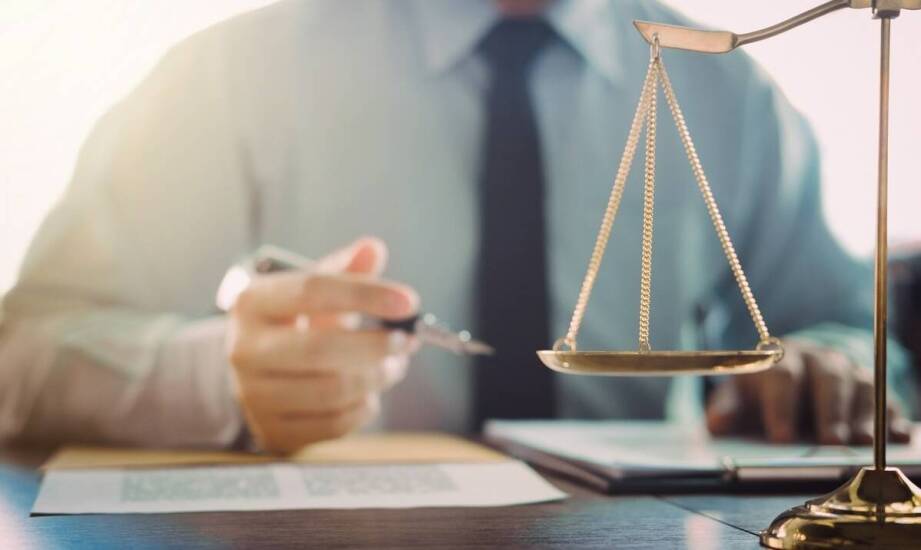 Zakres usług prawniczych – kiedy skorzystać z pomocy prawnika?