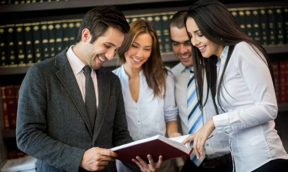 Jak skutecznie korzystać z pomocy prawnika w codziennych problemach prawnych