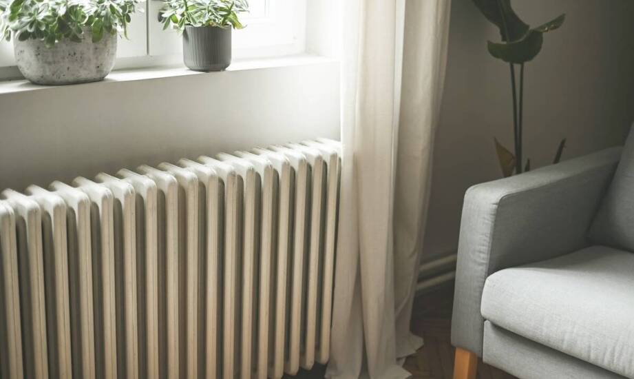 Jak wybrać grzejniki do domu i mieszkania? Przegląd najważniejszych opcji