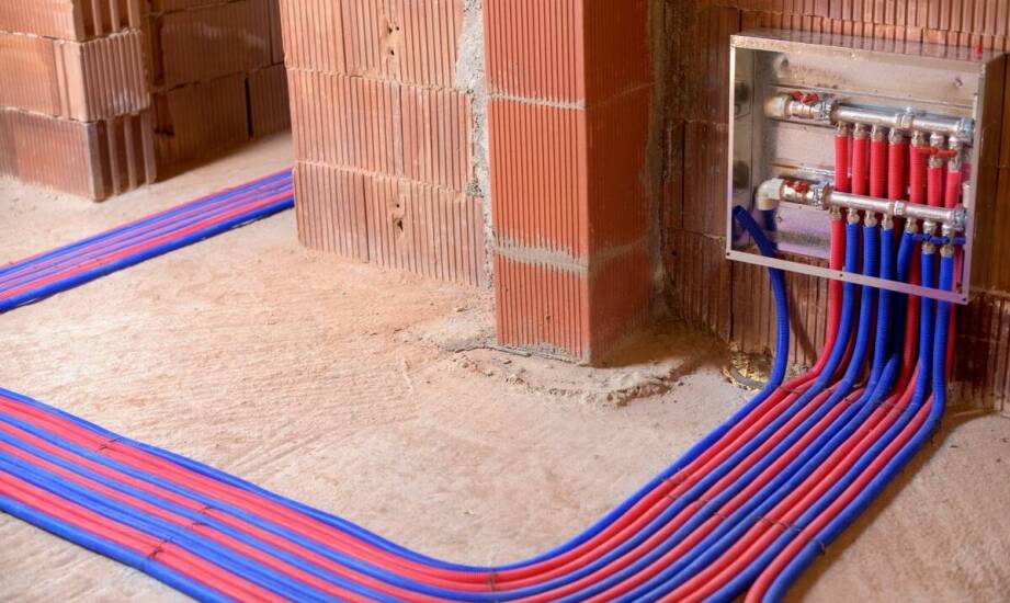 Ogrzewanie podłogowe – jak działa i kiedy warto zastosować tę technologię