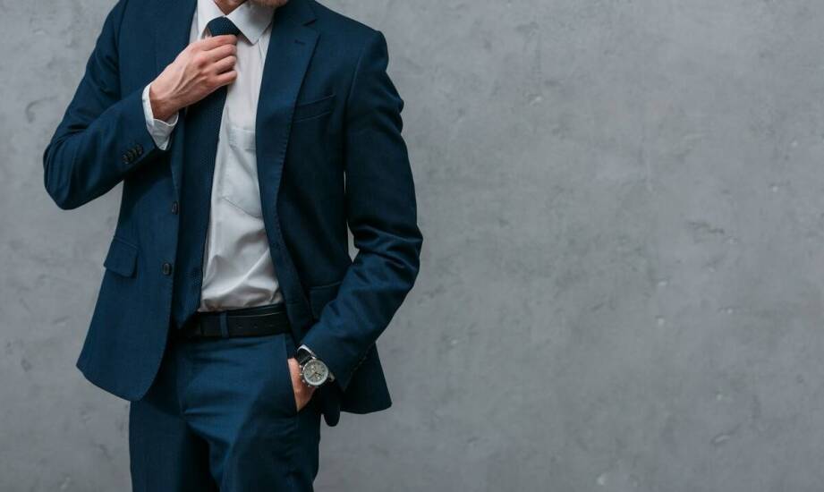 Najmodniejsze fasony garniturów męskich – trendy i stylizacje 2024