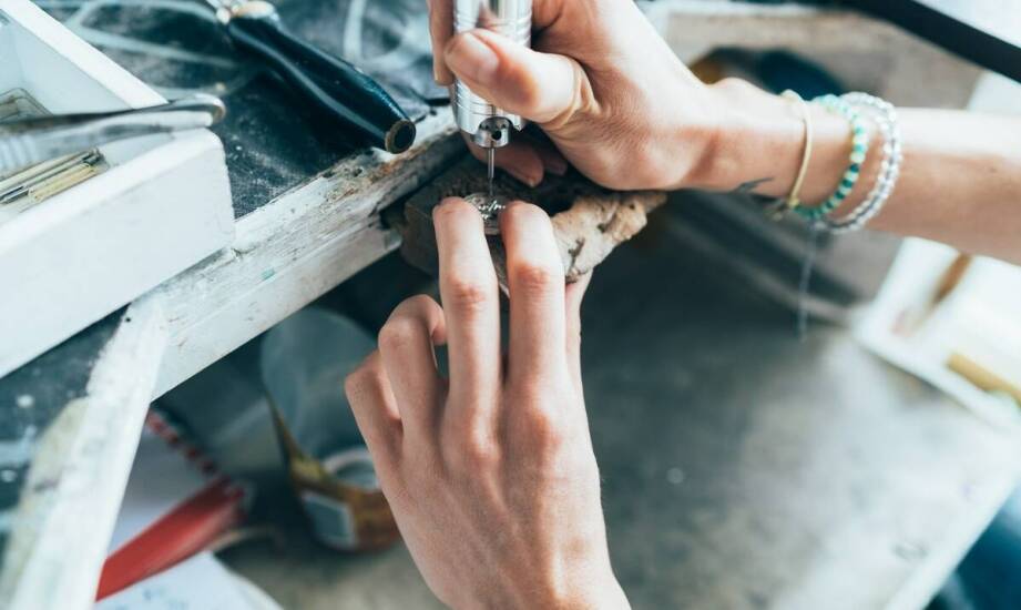 Na czym polega naprawa maglownicy i jak wybrać odpowiednią usługę?