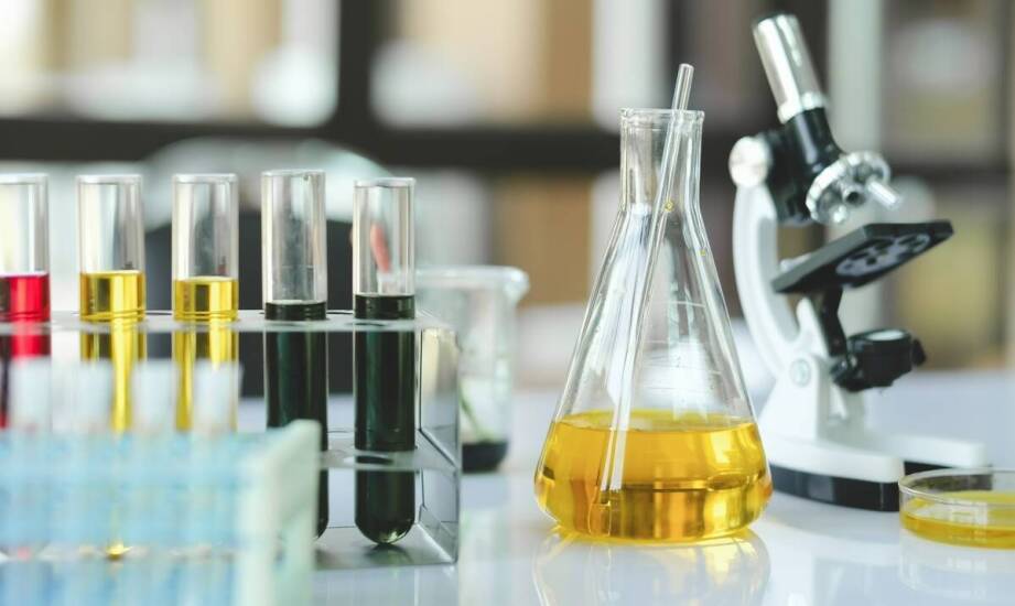 Włoska chemia gospodarcza – czym wyróżniają się produkty z Italii?