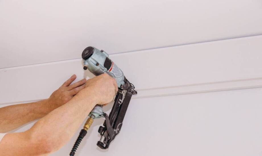 Jakie akcesoria są potrzebne do montażu paneli? Przegląd rozwiązań