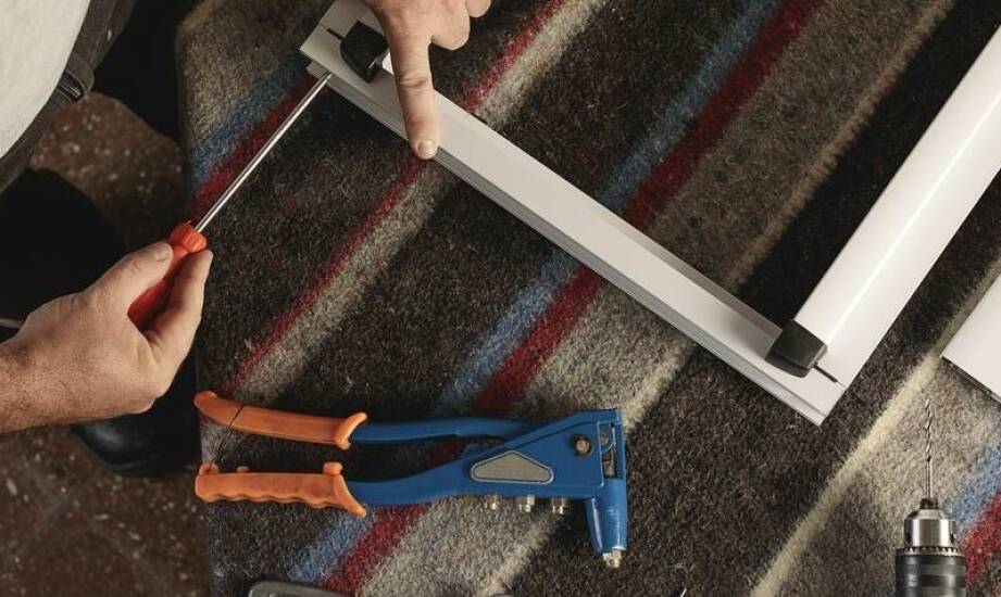 Niezbędne elementy do instalacji paneli – co warto wiedzieć przed zakupem