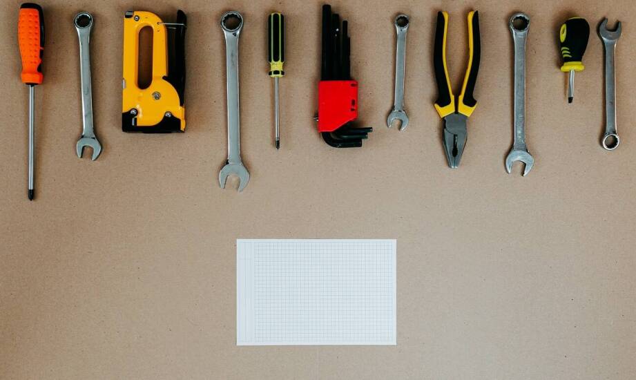 Samodzielne mocowanie paneli ściennych – najważniejsze zasady i etapy montażu