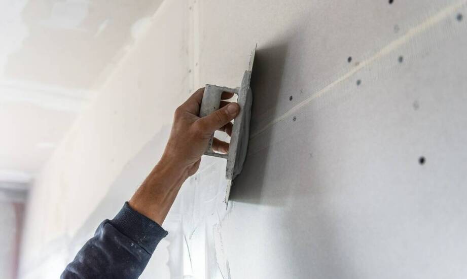 Jak łatwo zamontować panele na ścianie – praktyczne wskazówki i inspiracje