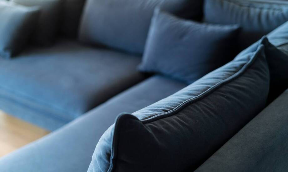 Kanapy prosto od producenta – czym wyróżniają się na tle innych mebli?