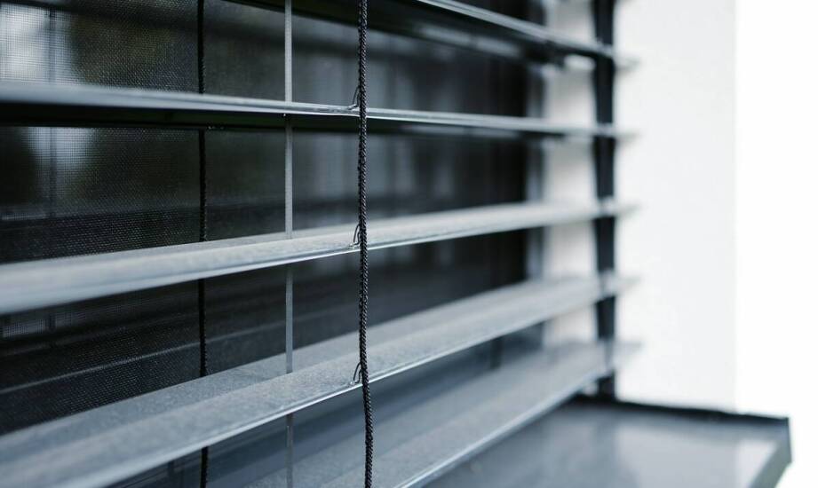 Jak działają rolety i jakie korzyści oferują w codziennym użytkowaniu