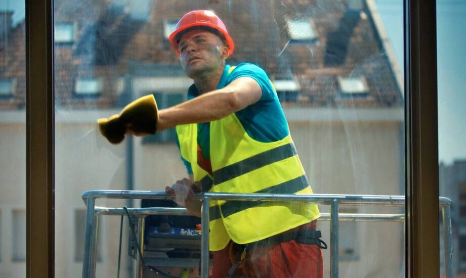 Kluczowe aspekty utrzymania czystości w budynkach – praktyczne wskazówki