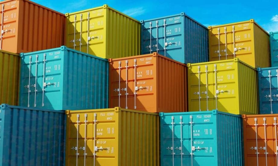 Kontenery morskie na sprzedaż – zastosowanie, zalety i istotne informacje