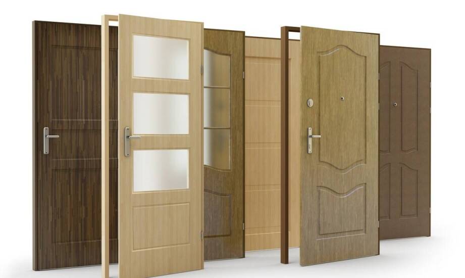 Proces produkcji drzwi drewnianych – na co zwrócić uwagę przy wyborze