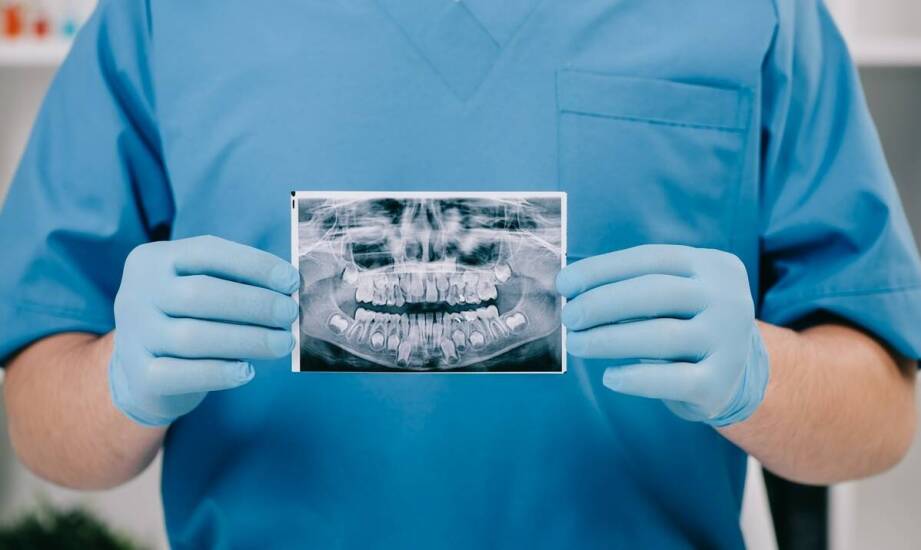 Rola stomatologów w utrzymaniu zdrowia jamy ustnej i skutecznym leczeniu zębów