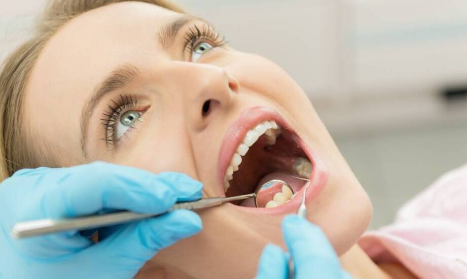 Endodoncja – kluczowe informacje, wskazania i przebieg leczenia zębów