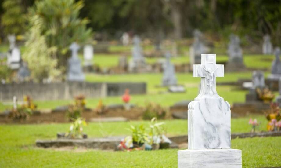 Czym jest tablica tombstone i jakie ma znaczenie w branży finansowej?