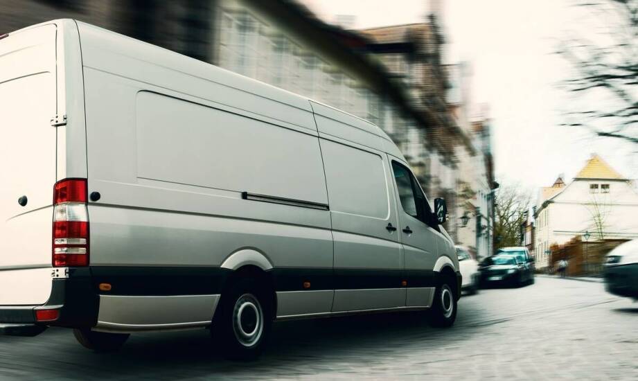 Auta dostawcze na wynajem długoterminowy – co warto wiedzieć przed wyborem