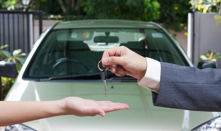 Długoterminowy wynajem samochodów osobowych – jak wygląda i jakie daje możliwości