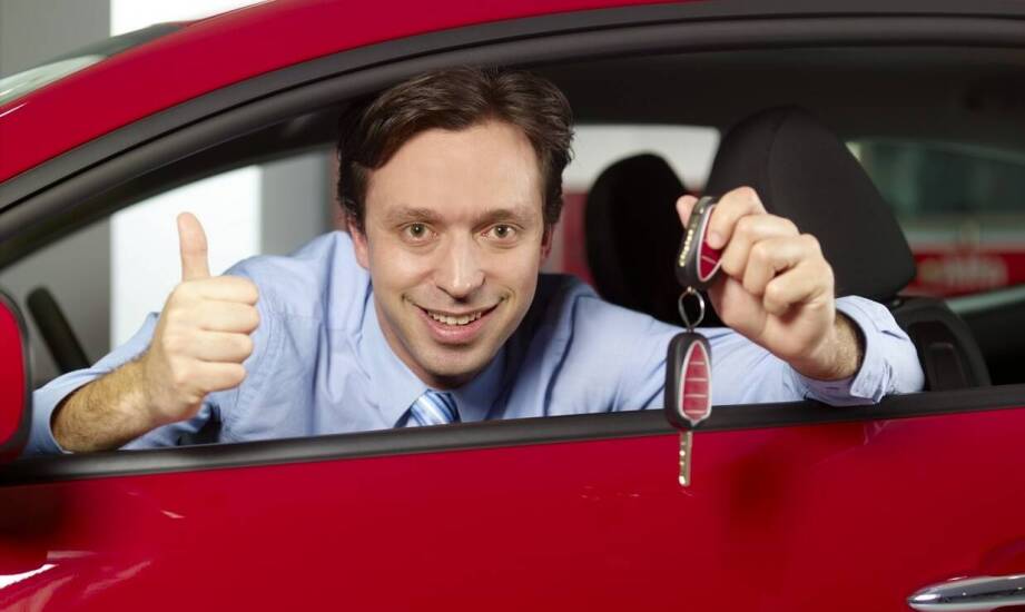 Miesięczny wynajem samochodu – elastyczna alternatywa dla zakupu i leasingu