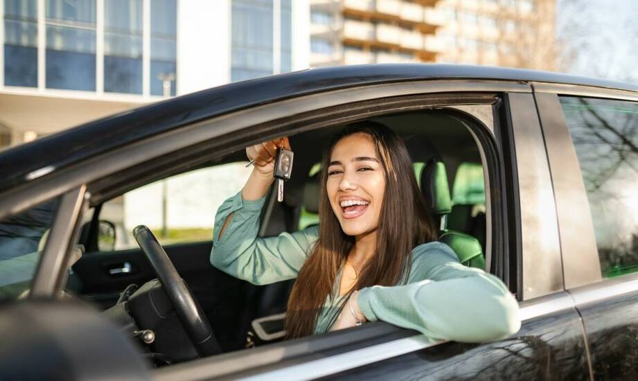 Wynajem auta na krótki czas – praktyczne rozwiązania i najważniejsze możliwości