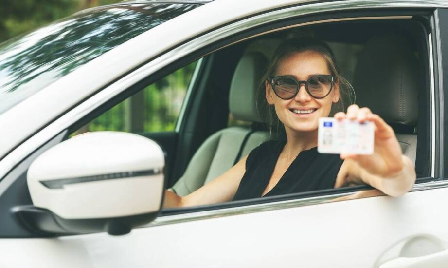 Auto na godziny – jak działa usługa i kiedy warto z niej skorzystać