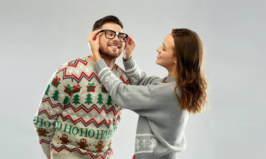 Bluzy w parze – modne stylizacje i oryginalne pomysły na wspólne outfity