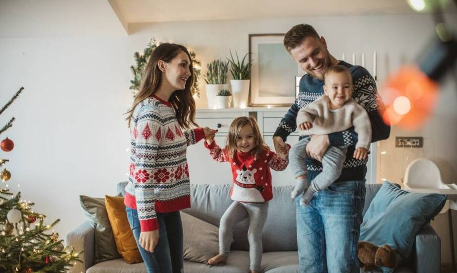 Najciekawsze motywy na koszulkach świątecznych – trendy i inspiracje