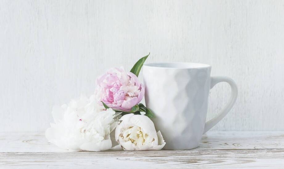 Pomysły na kreatywne kubki na Dzień Babci – inspiracje i modne motywy