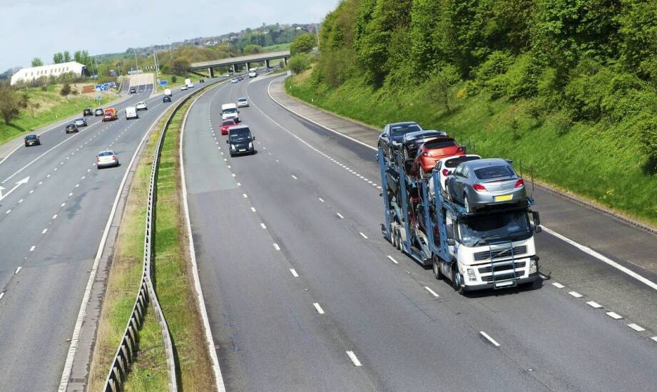 Transport ponadgabarytowy – co warto wiedzieć przed wysyłką dużych ładunków