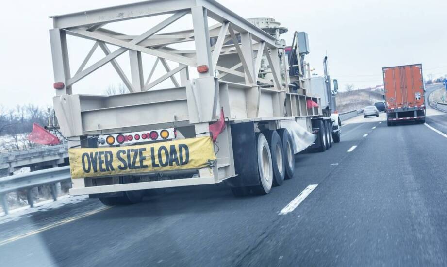 Transport ponadgabarytowy – kluczowe aspekty i możliwości realizacji