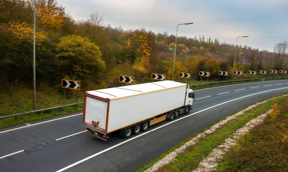 Transport ponadgabarytowy – najważniejsze wymagania i zastosowania w branży