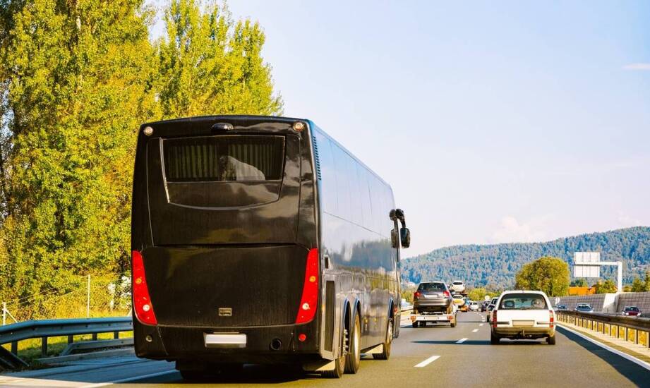 Transport ponadgabarytowy – najważniejsze informacje i praktyczne wskazówki